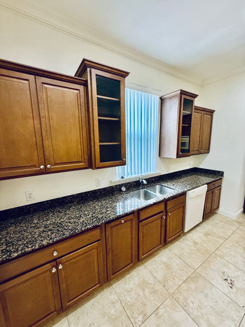 Palm Bay House: 860 VIGNOLES AVENUE NE, UNIT 2