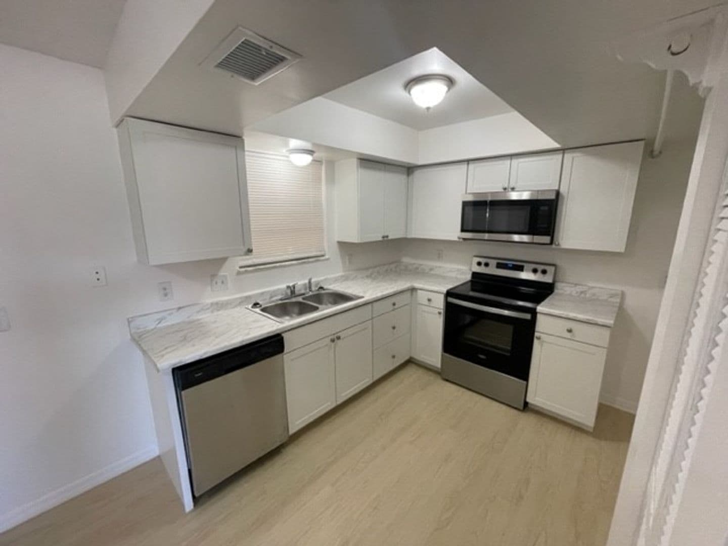 West Melbourne House: 2276 W. New Haven Avenue