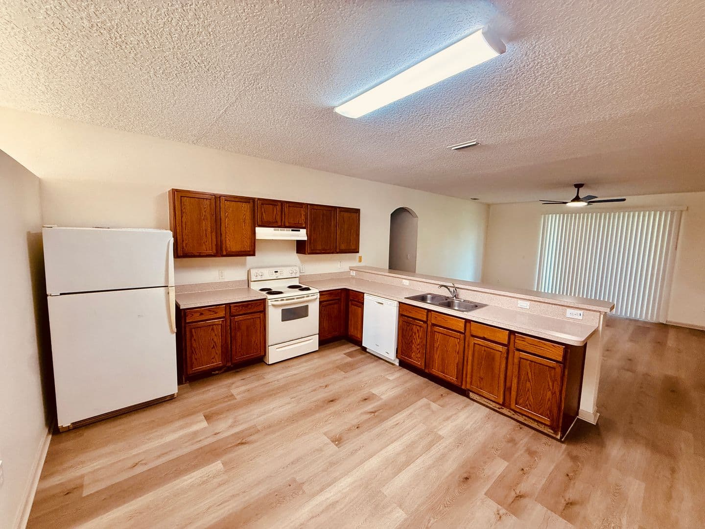 Palm Bay House: 3206 SE Tarpon Ave