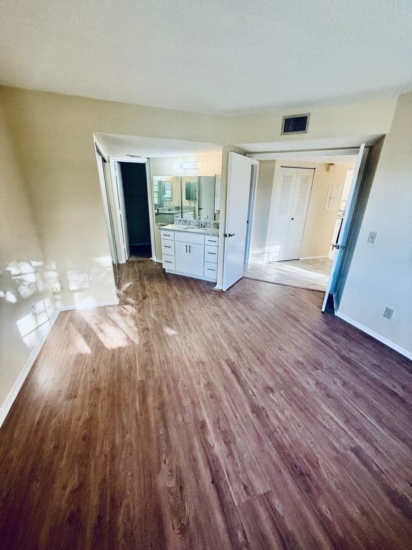 Palm Bay Condo: 915 Sonesta Avenue NE #203