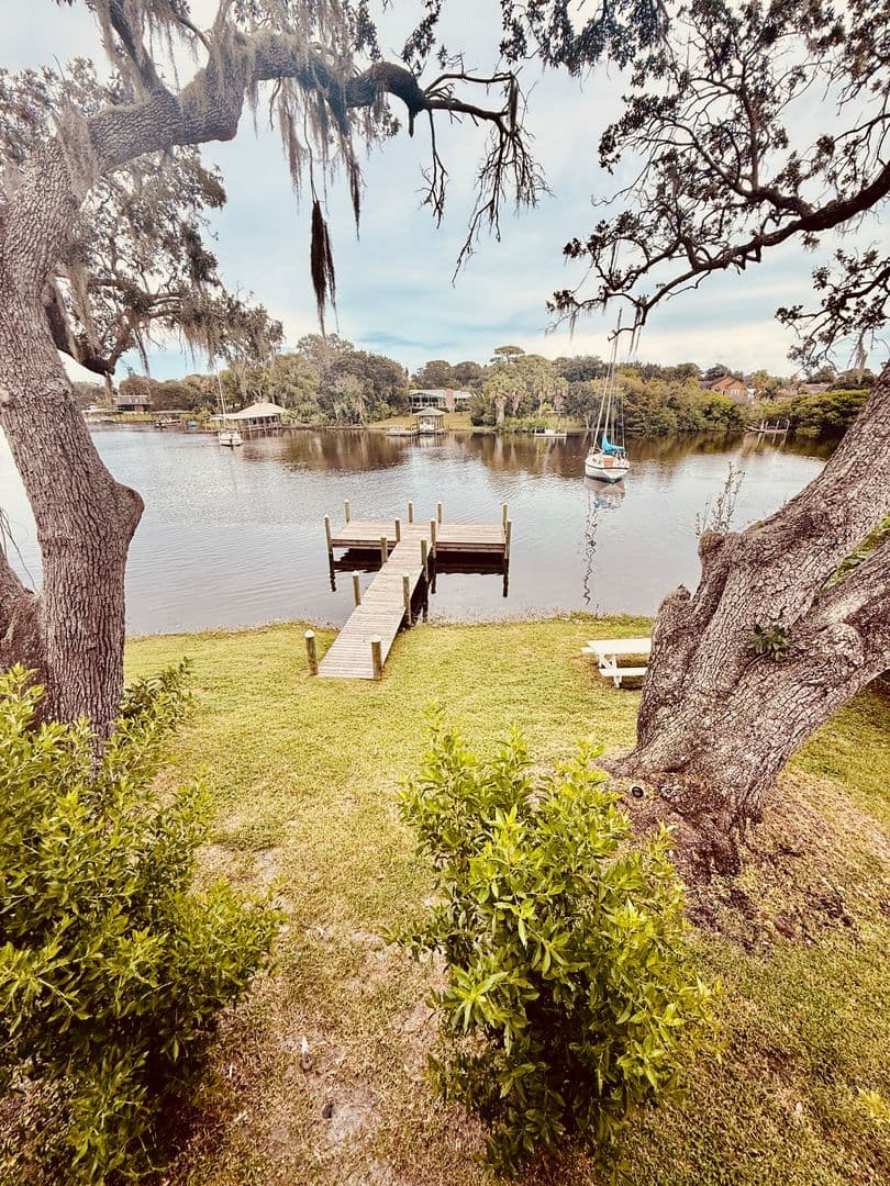 Melbourne Townhome: 823 Paddleboard Ct