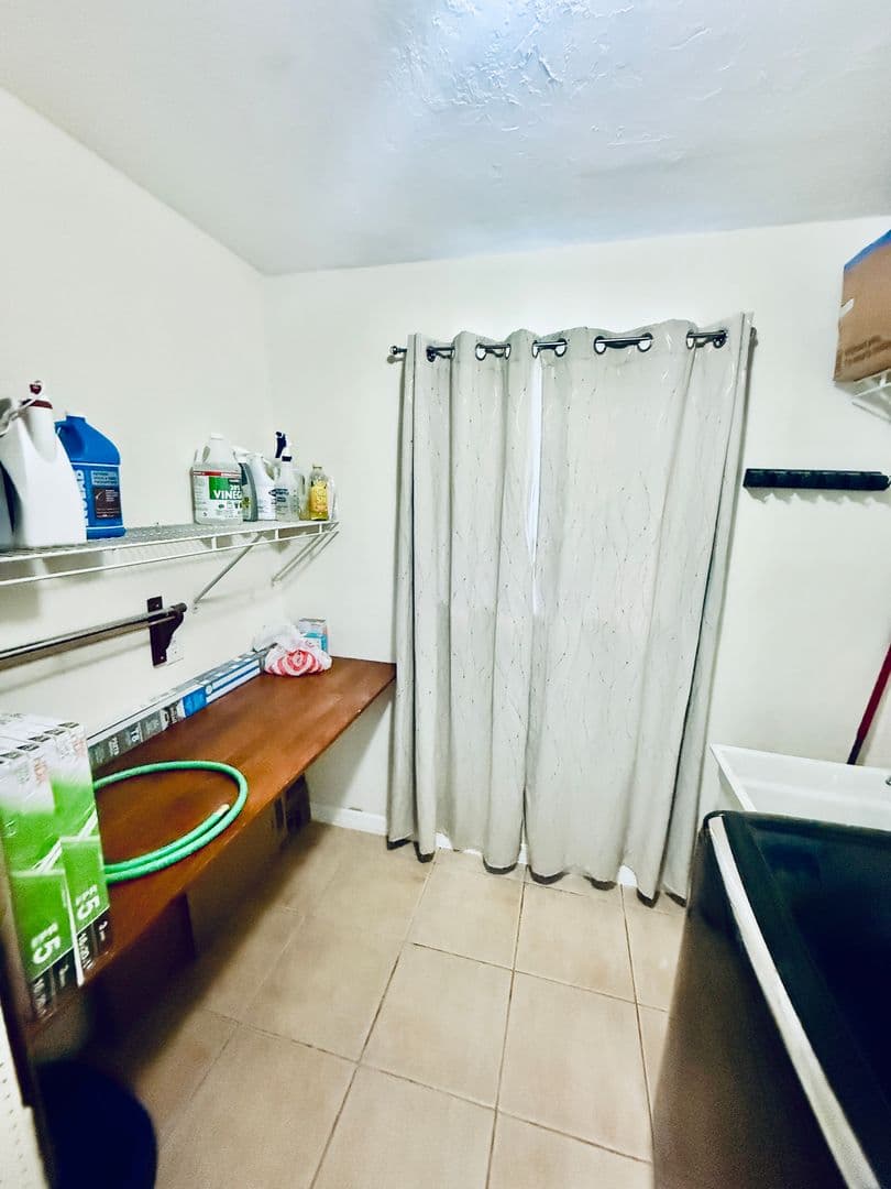 Palm Bay House: 401 Fillmore Ave NE