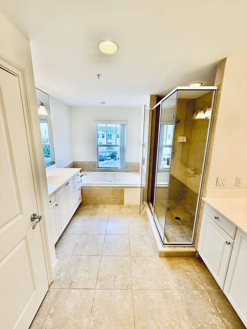 Palm Bay House: 860 VIGNOLES AVENUE NE, UNIT 2