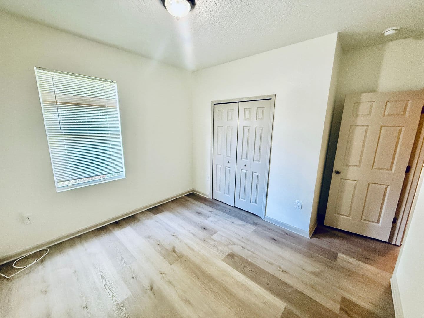 Palm Bay House: 3206 SE Tarpon Ave