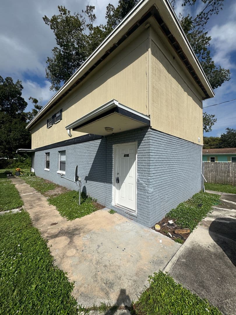 Titusville Townhome: 618 S Grannis Avenue Unit A