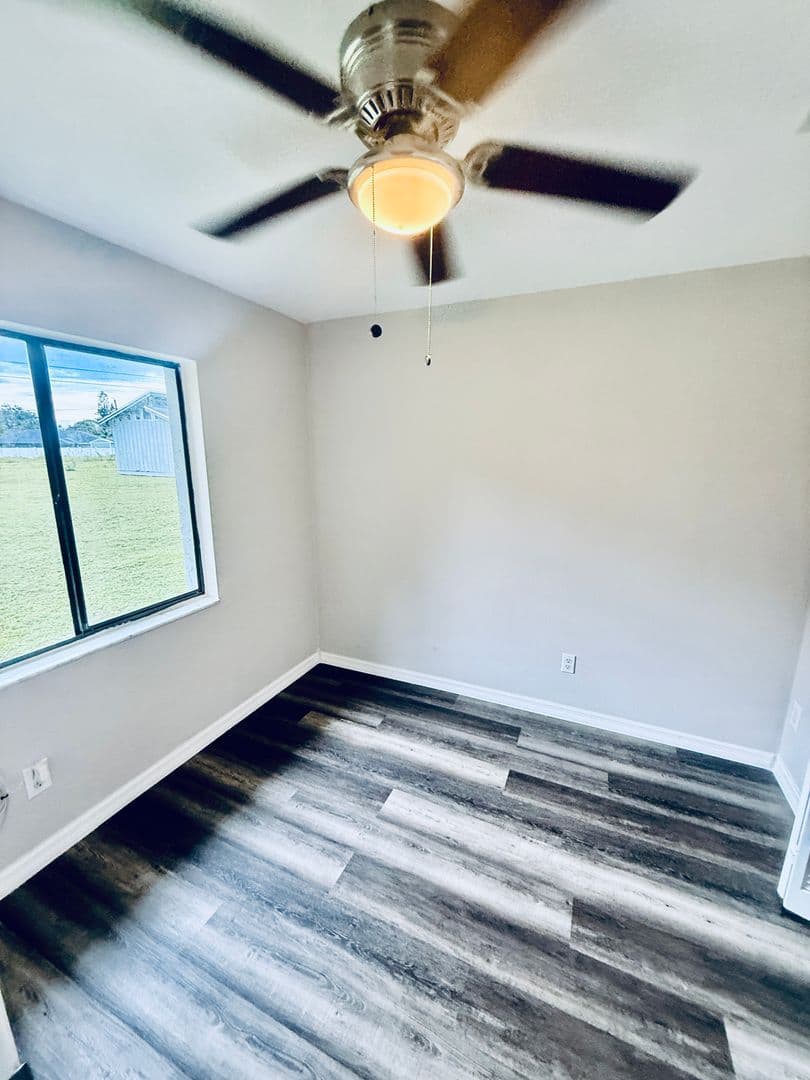 Palm Bay House: 401 Fillmore Ave NE