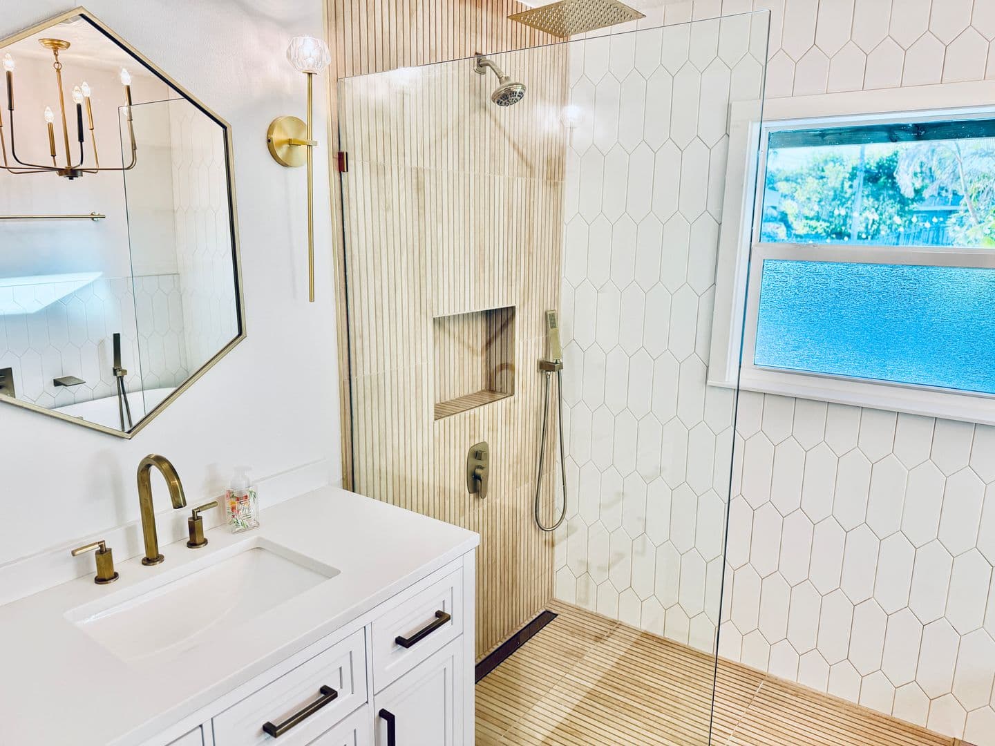 Indian Harbour Beach House: 279 Marion St.