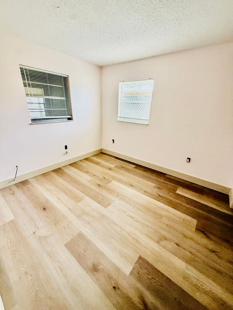 Cocoa House: 718 Lunar Lake Circle