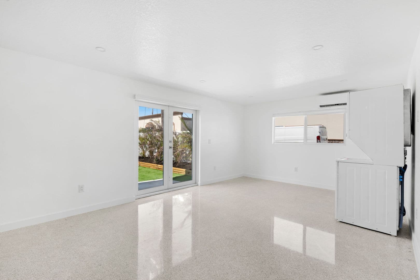 Indialantic Condo: 210 6th Ave Unit 6