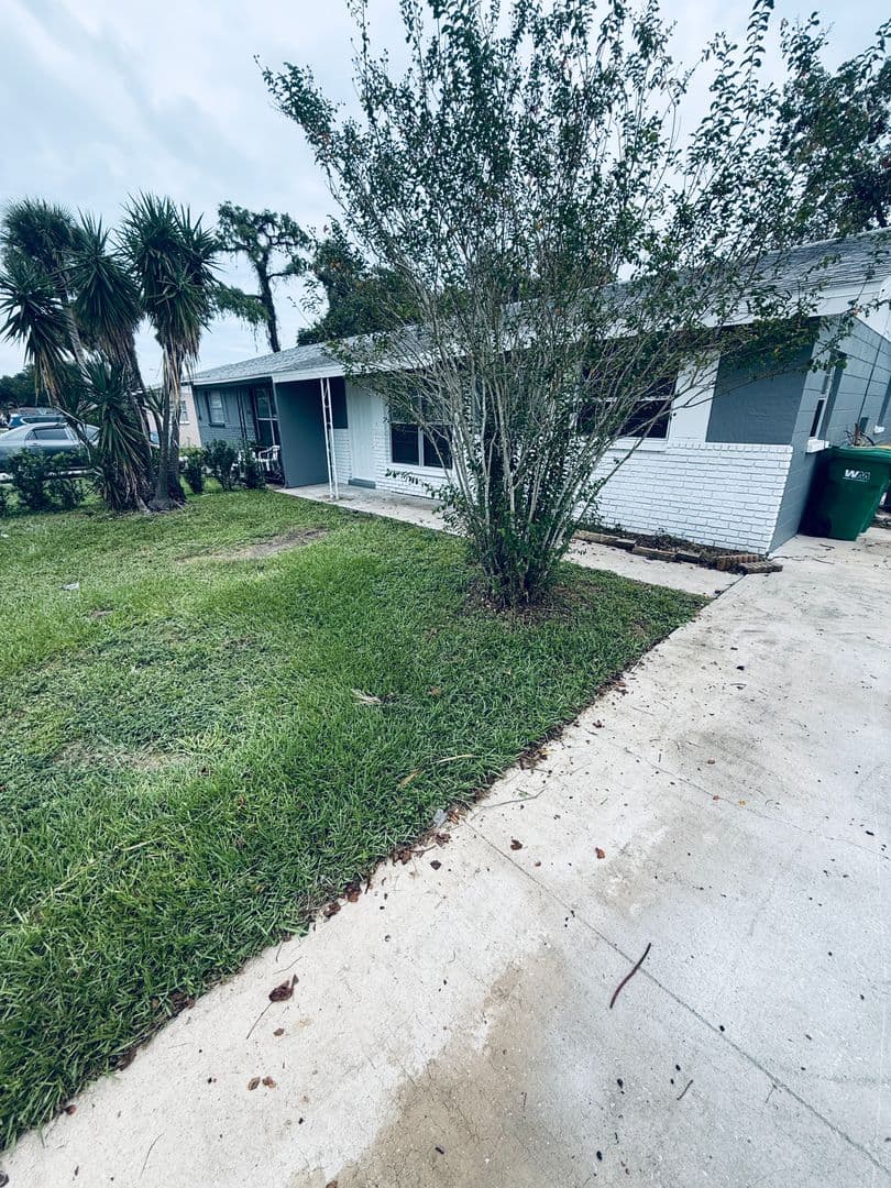 Cocoa House: 718 Lunar Lake Circle