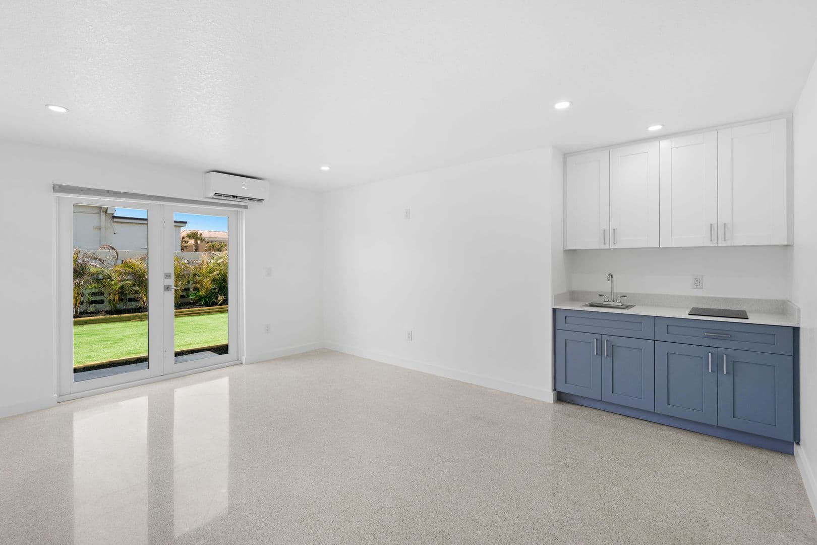 Indialantic Condo: 210 6th Ave Unit 4