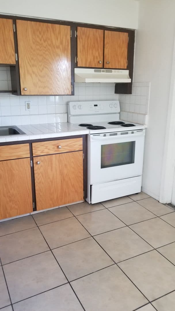 South Daytona Condo: 2190 S Palmetto Ave