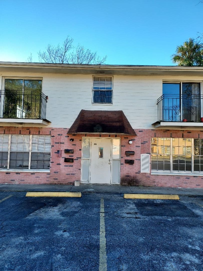 Daytona Beach House: 201 Nancy Dr #1