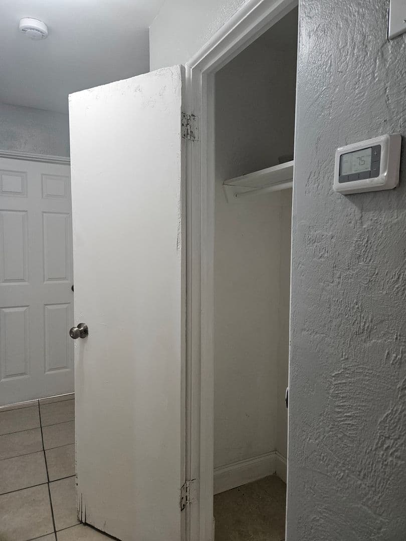 Daytona Beach House: 838 Lewis Dr