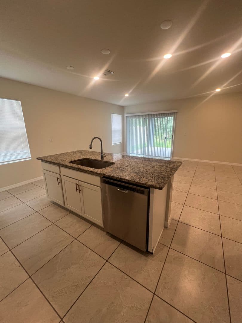 Kissimmee House: 5103 Royal Point Ave