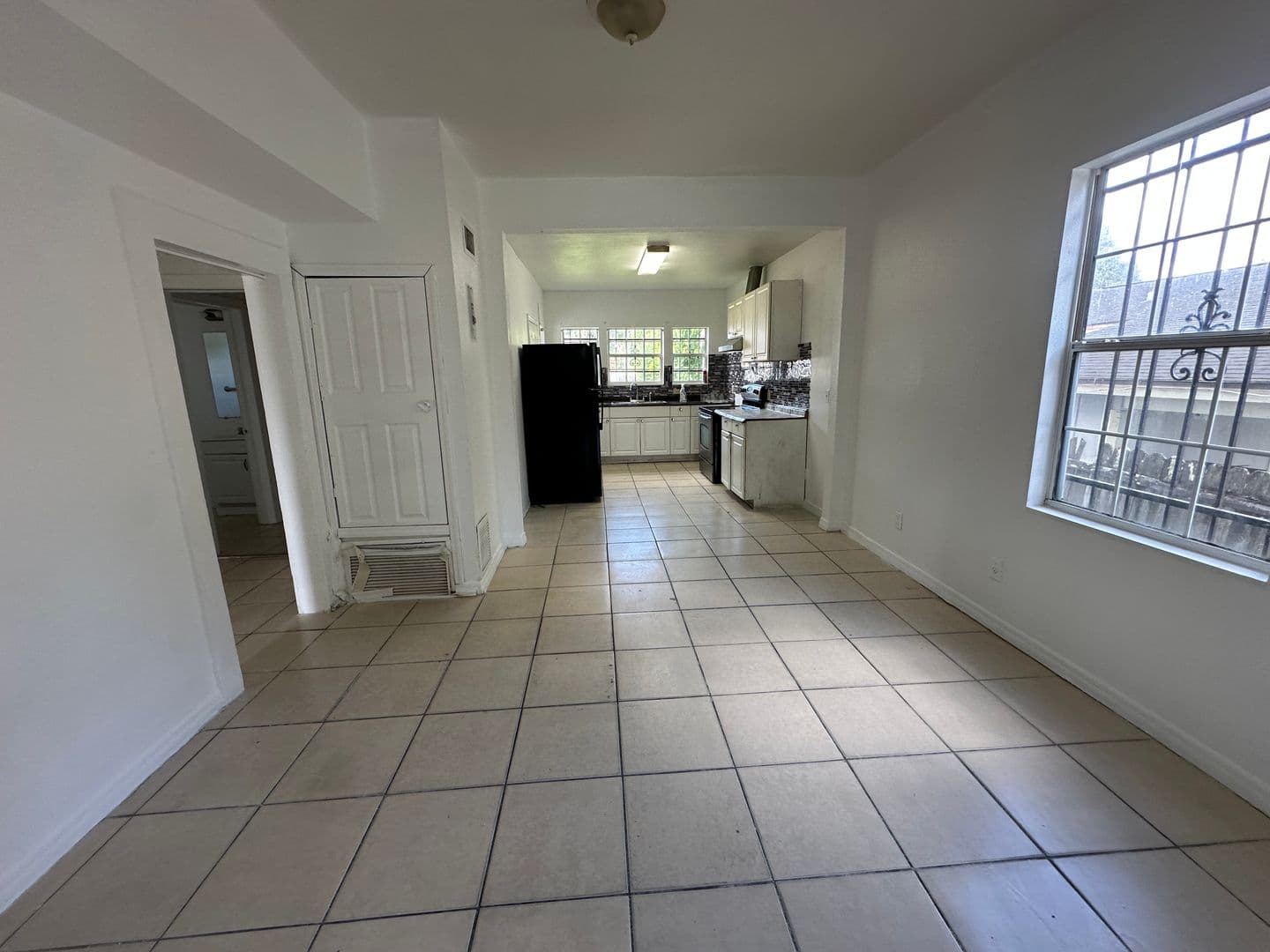 Sanford House: 808 S Locus