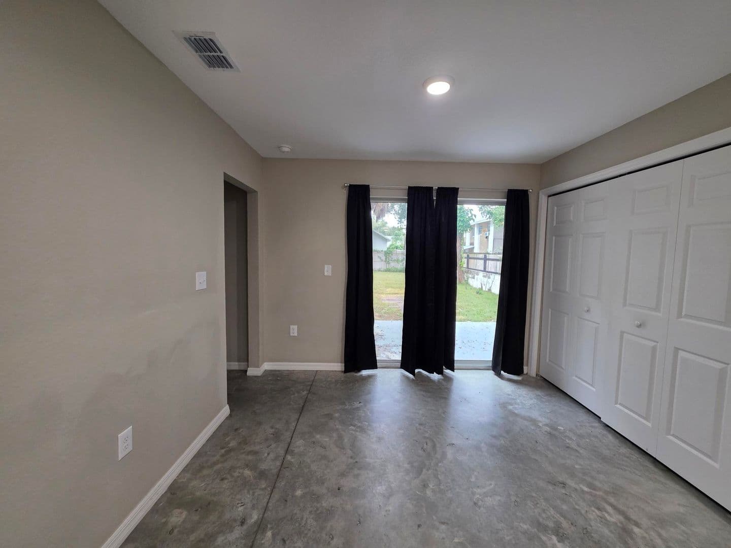 Winter Haven House: 447 Ave A NE