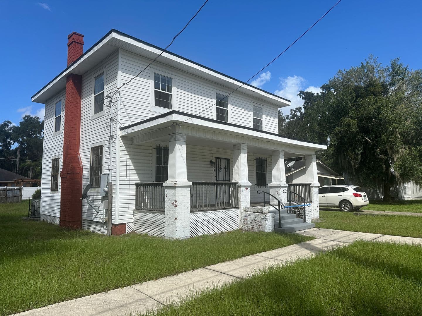 Sanford House: 808 S Locus