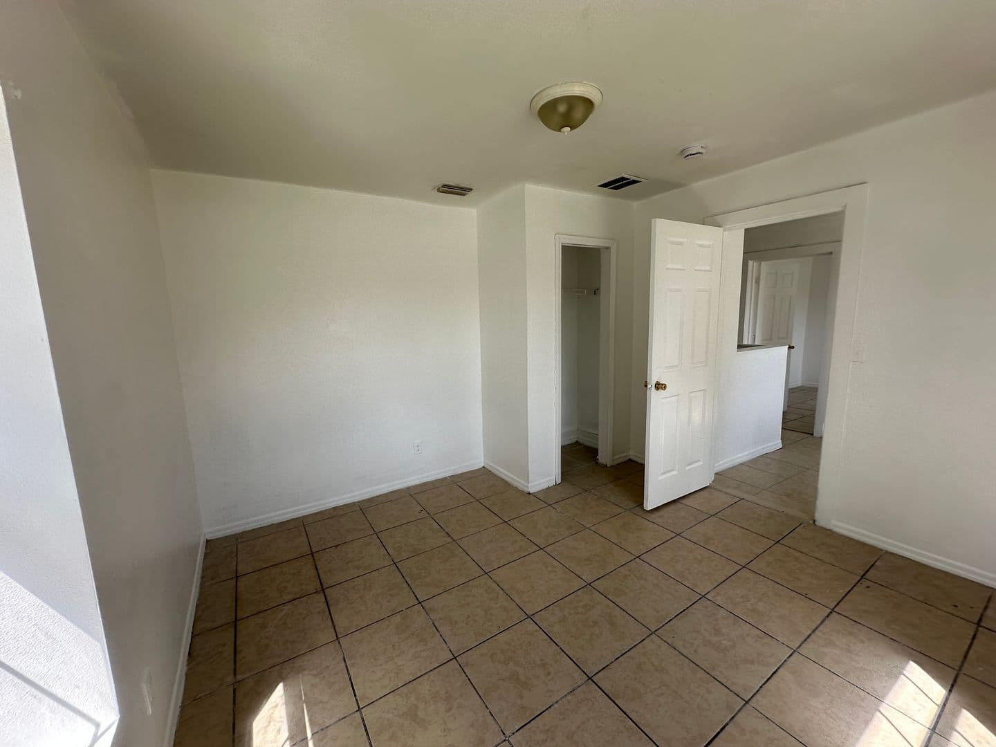 Sanford House: 808 S Locus