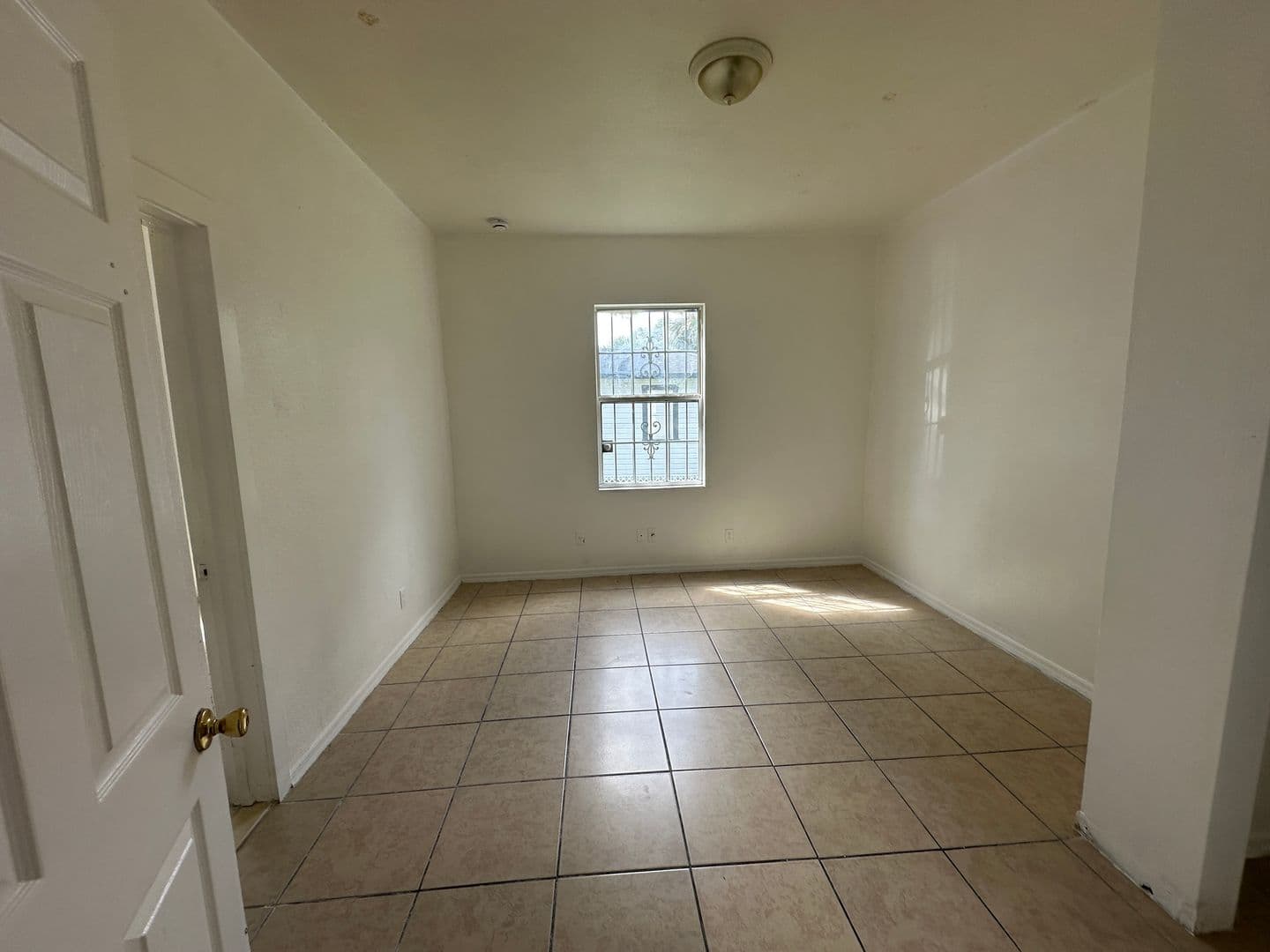Sanford House: 808 S Locus