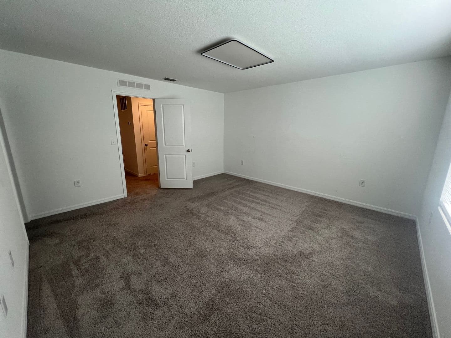 Davenport House: 117 Mandovi St