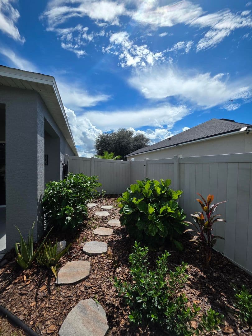 Winter Haven House: 6030 Grey Heron Dr.