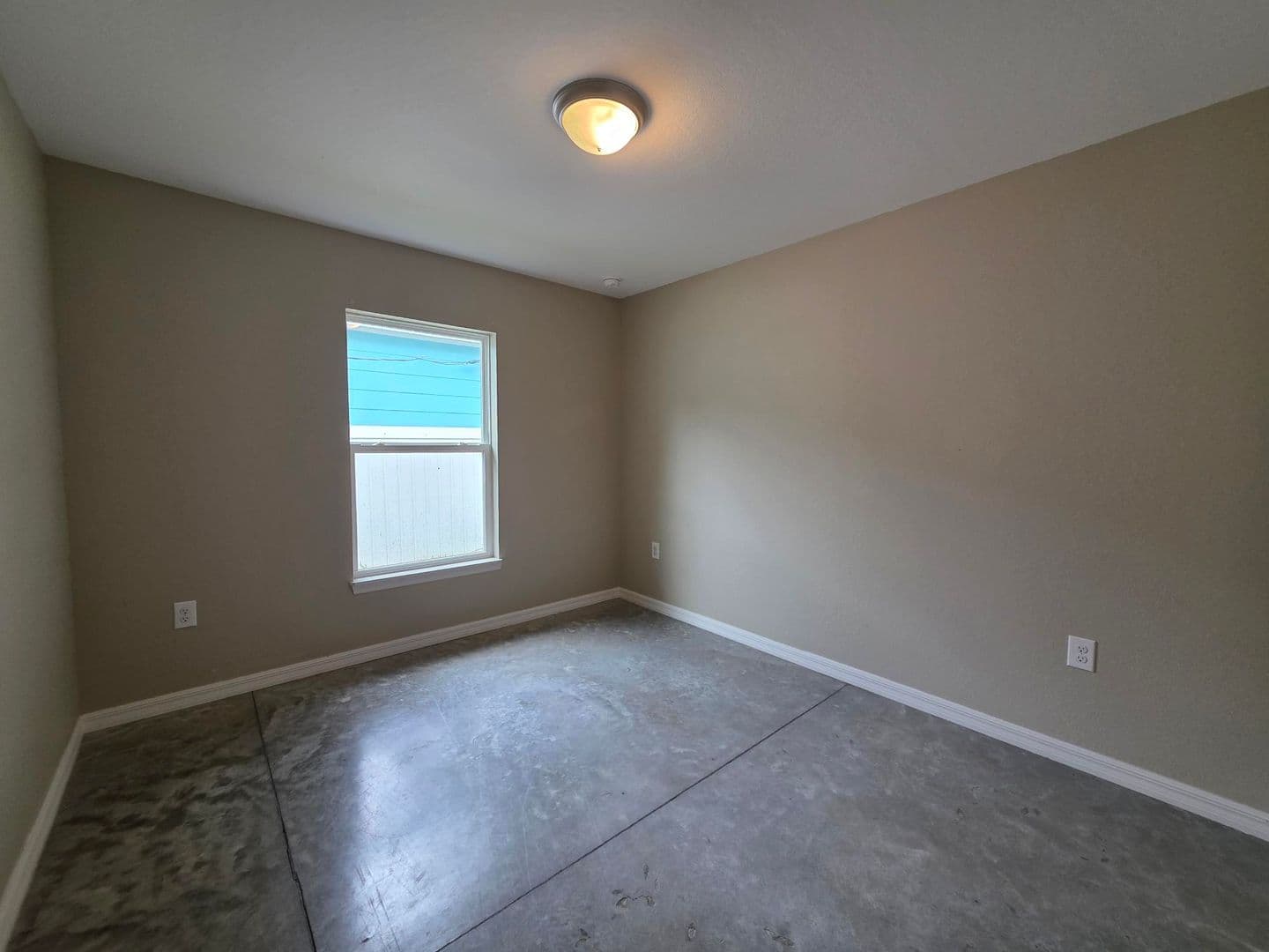 Winter Haven House: 447 Ave A NE