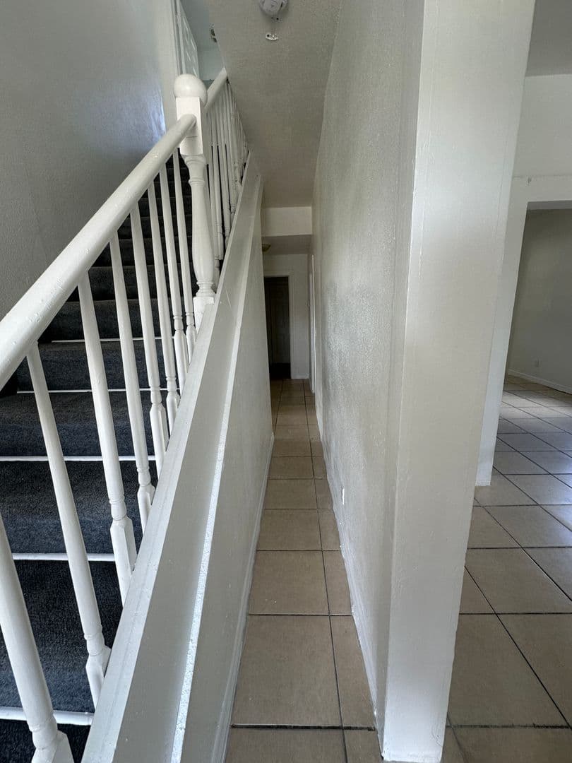 Sanford House: 808 S Locus