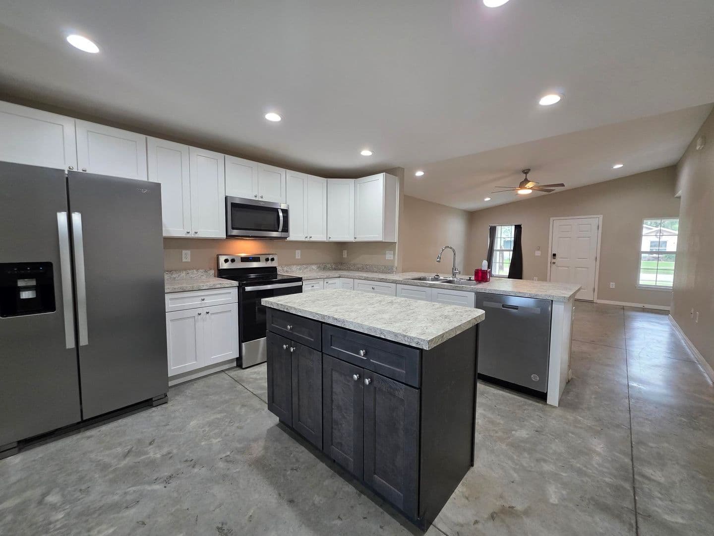 Winter Haven House: 447 Ave A NE