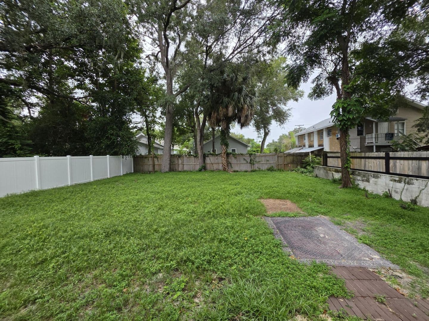 Winter Haven House: 447 Ave A NE
