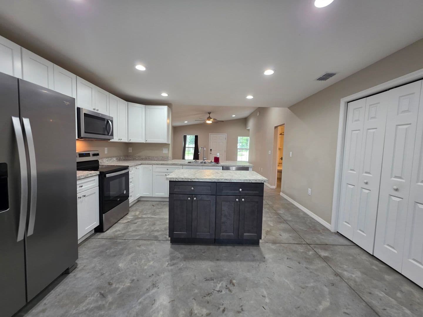 Winter Haven House: 447 Ave A NE