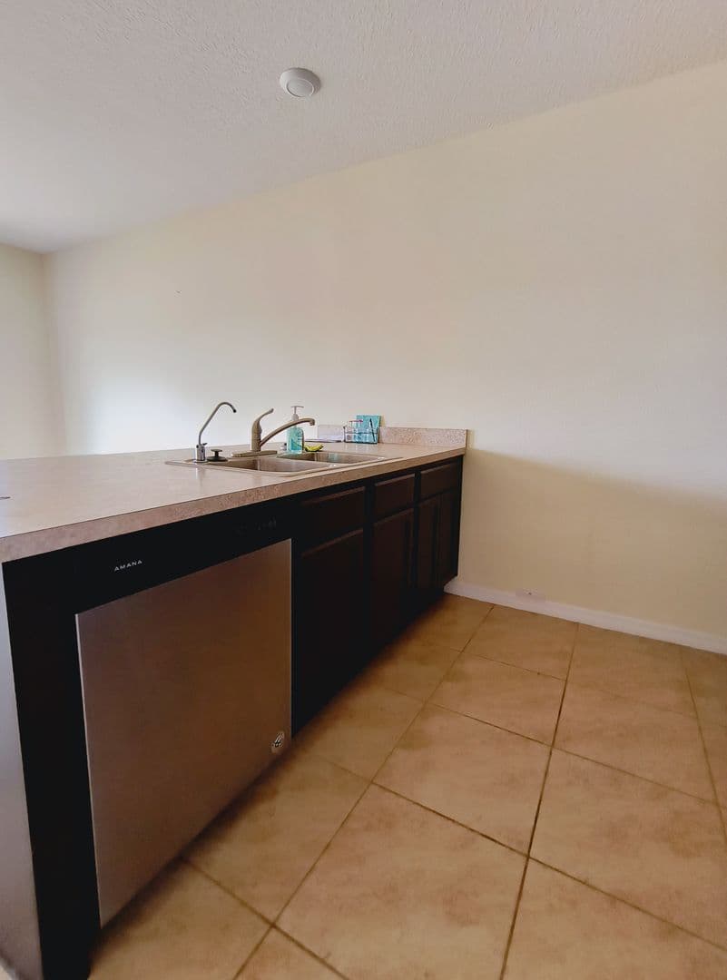 Winter Haven House: 1065 Cambridge Dr