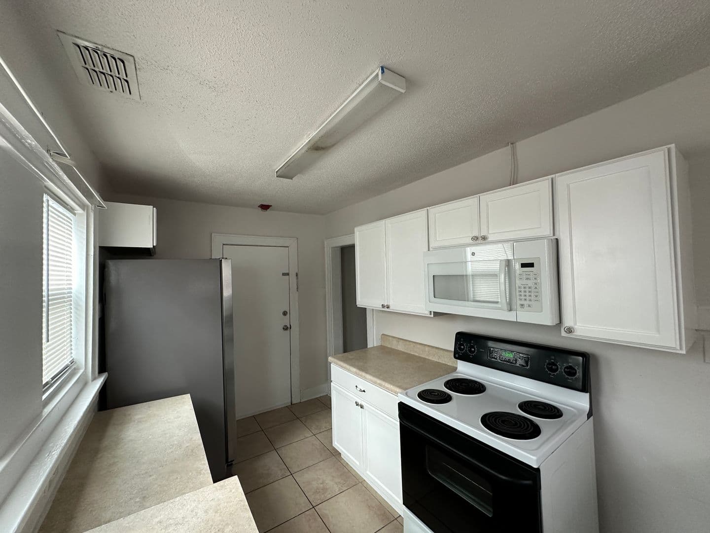 Winter Haven House: 136 Avenue C NE