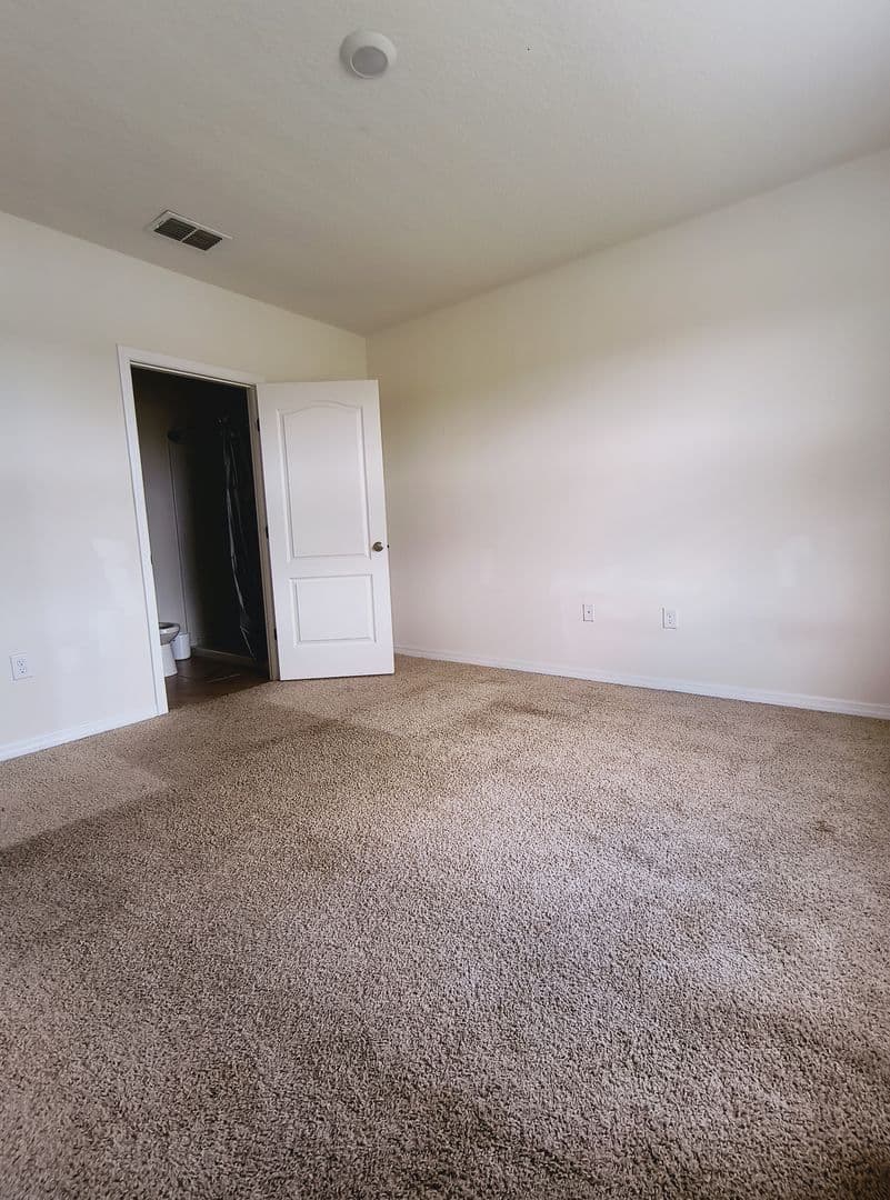 Winter Haven House: 1065 Cambridge Dr