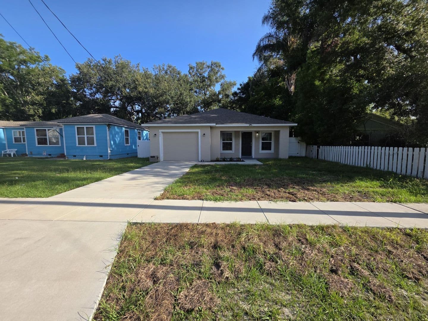 Winter Haven House: 447 Ave A NE
