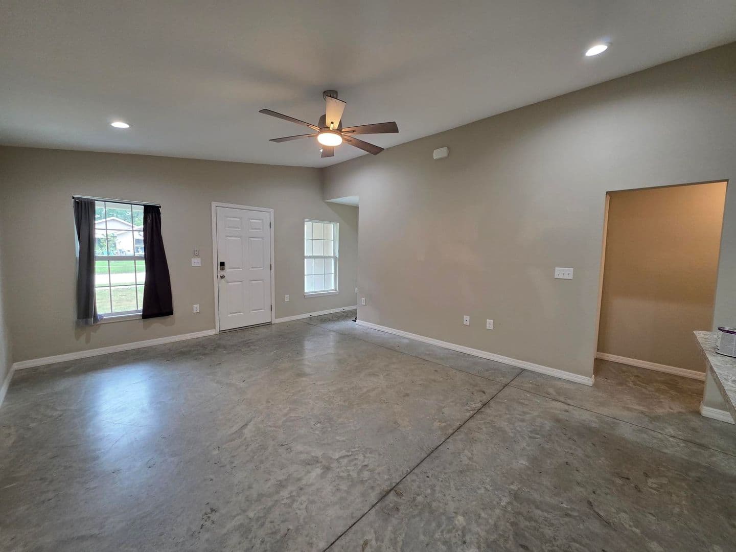 Winter Haven House: 447 Ave A NE