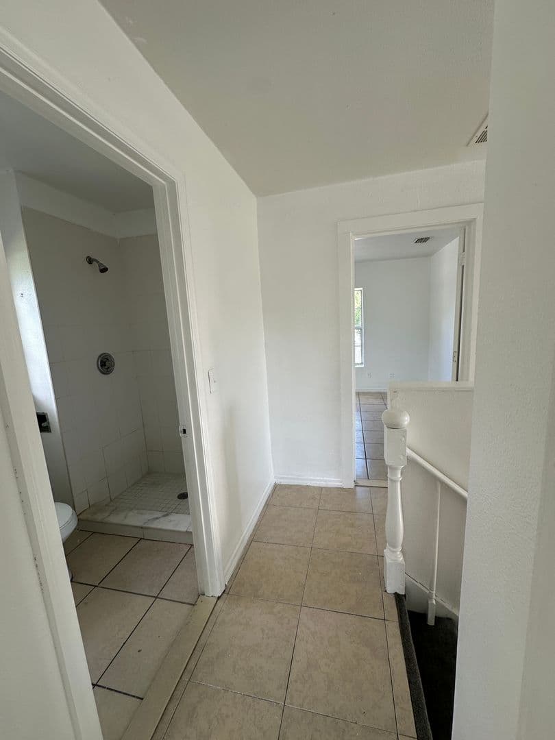 Sanford House: 808 S Locus