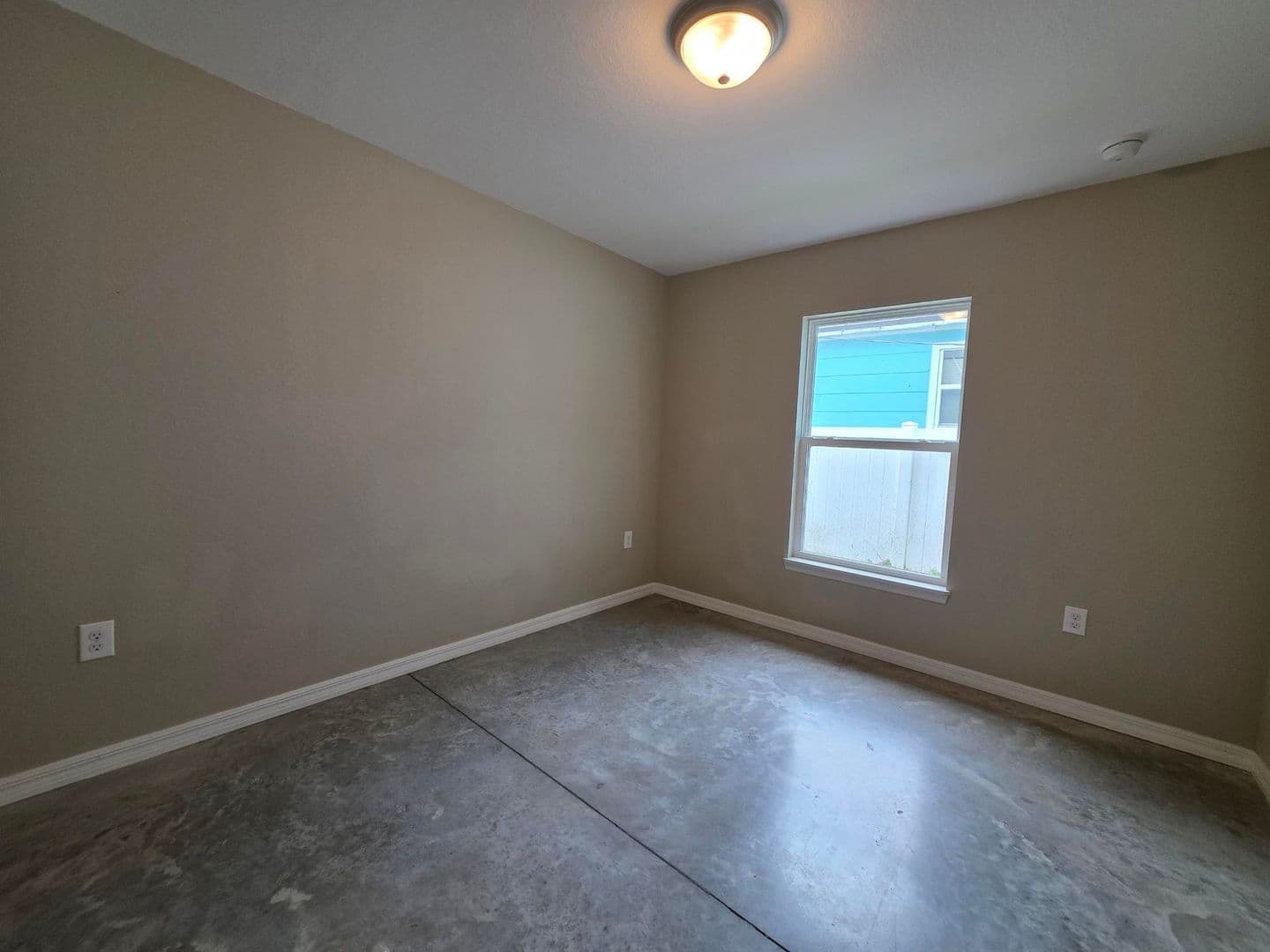 Winter Haven House: 447 Ave A NE
