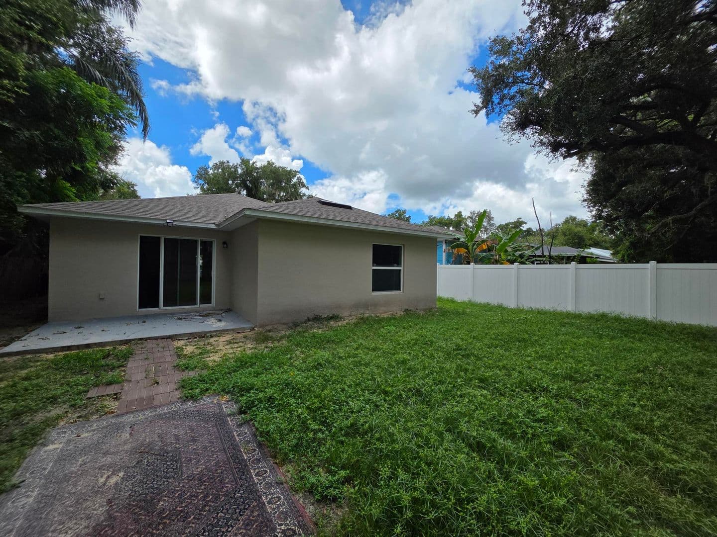 Winter Haven House: 447 Ave A NE