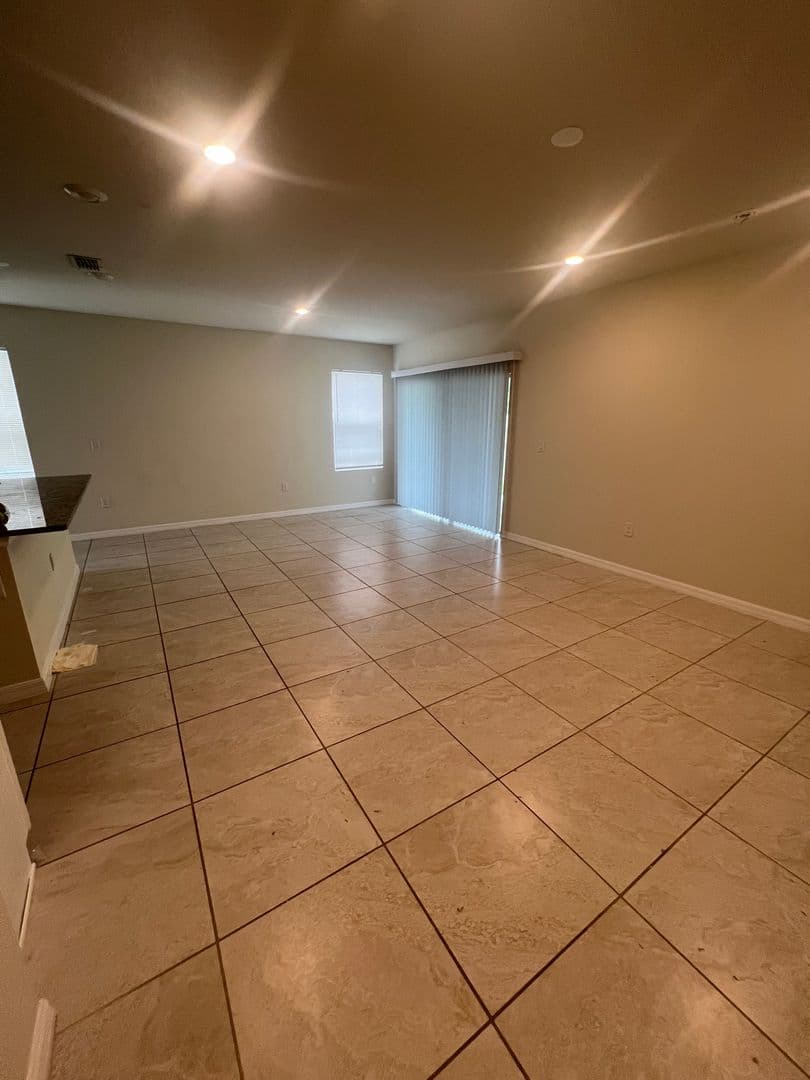 Kissimmee House: 5103 Royal Point Ave