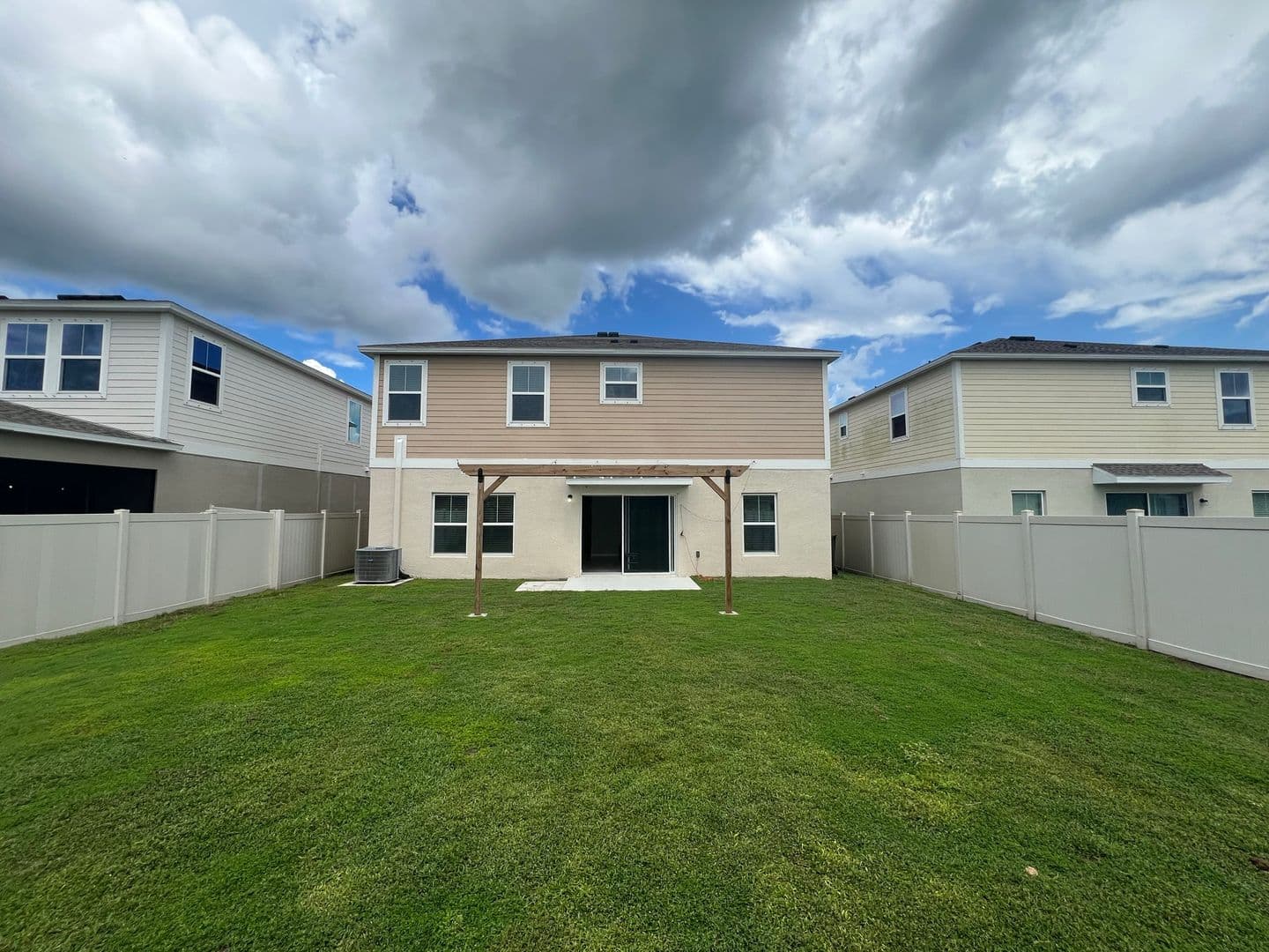 Parrish House: 12607 Hysmith Loop