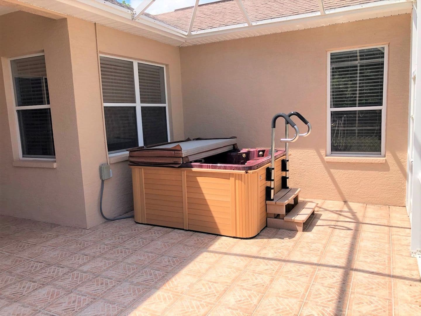 Venice House: 4200 Tennyson Way