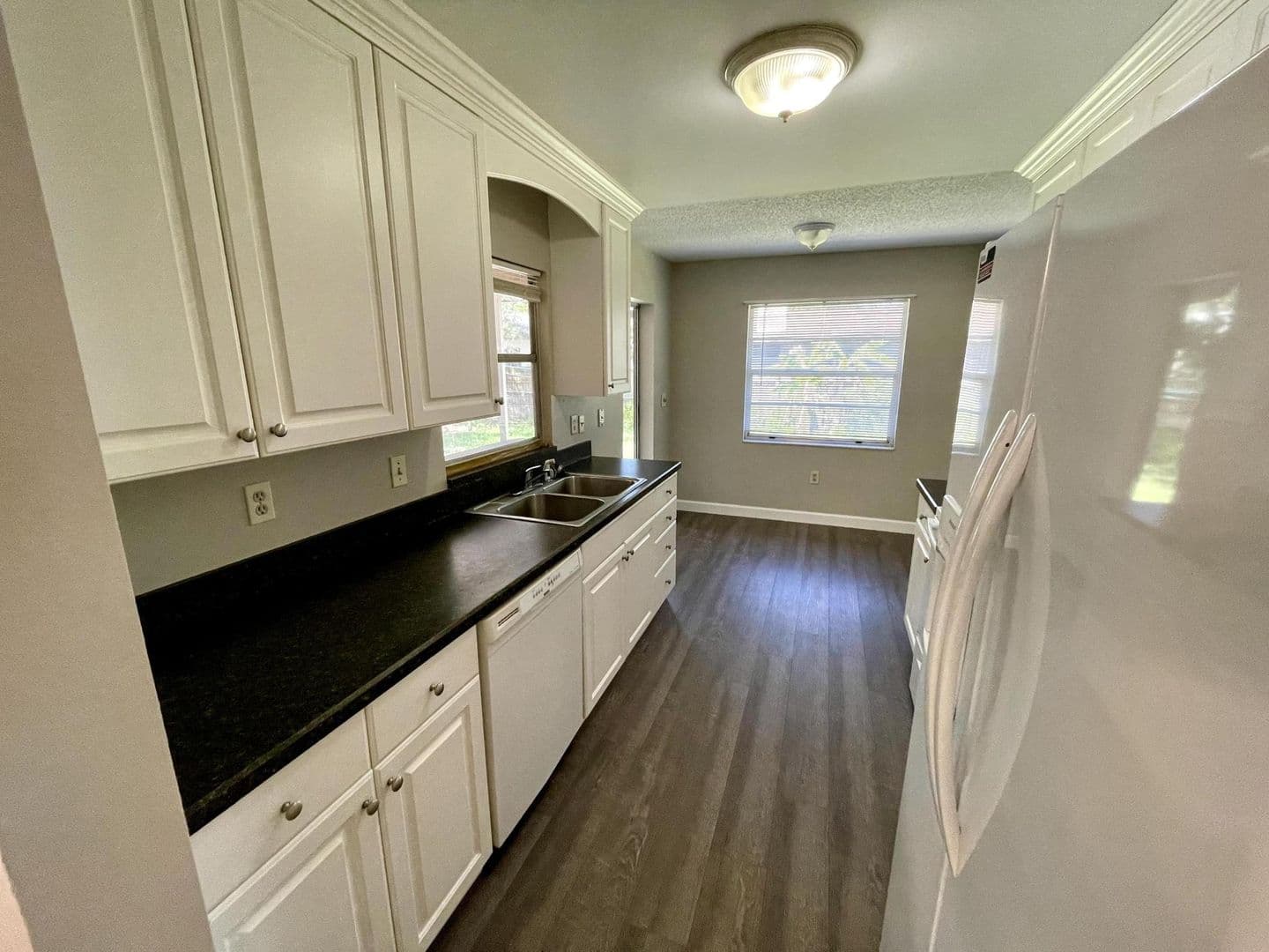 Sarasota House: 2622 Sweetland Ave