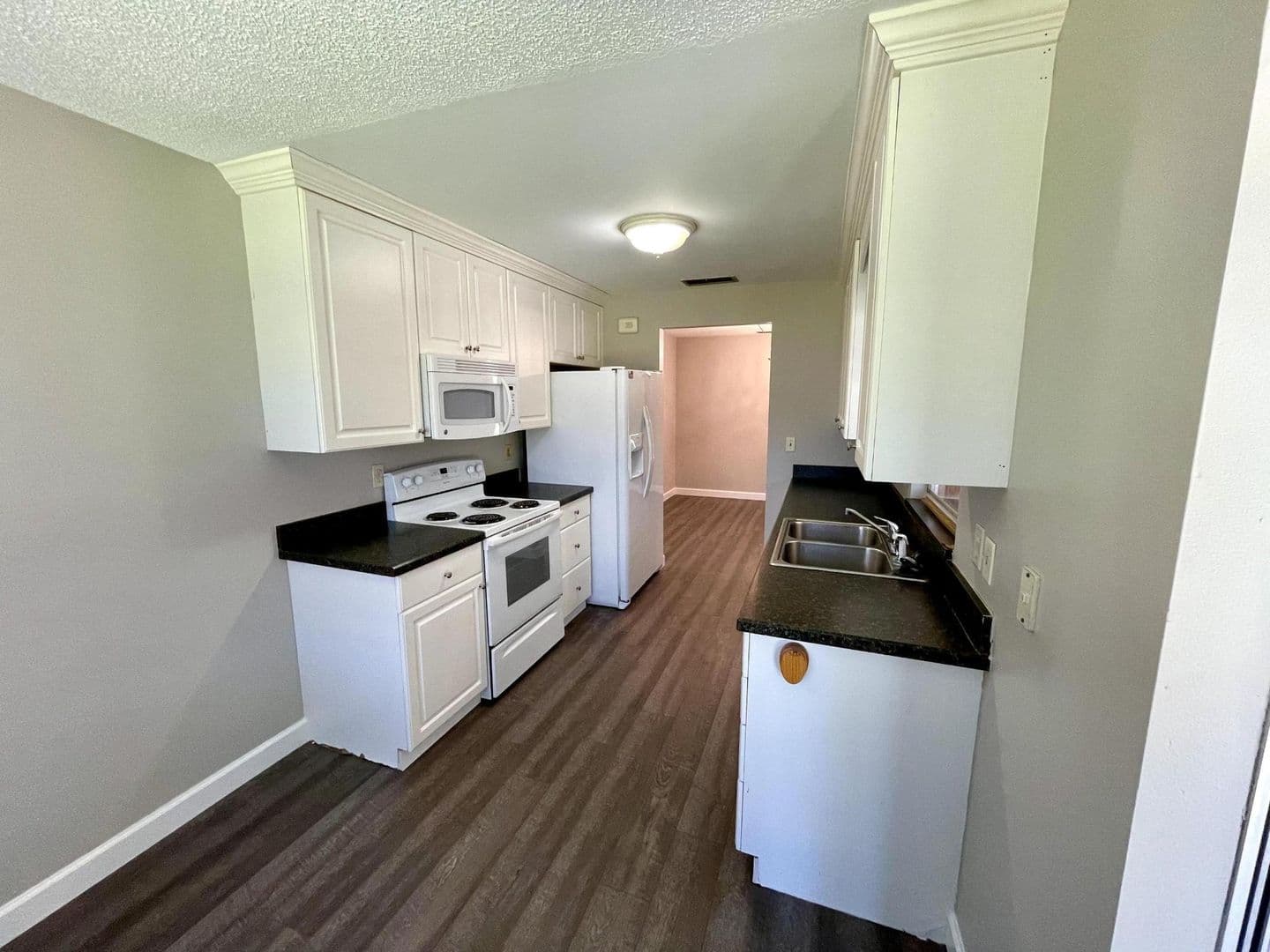 Sarasota House: 2622 Sweetland Ave