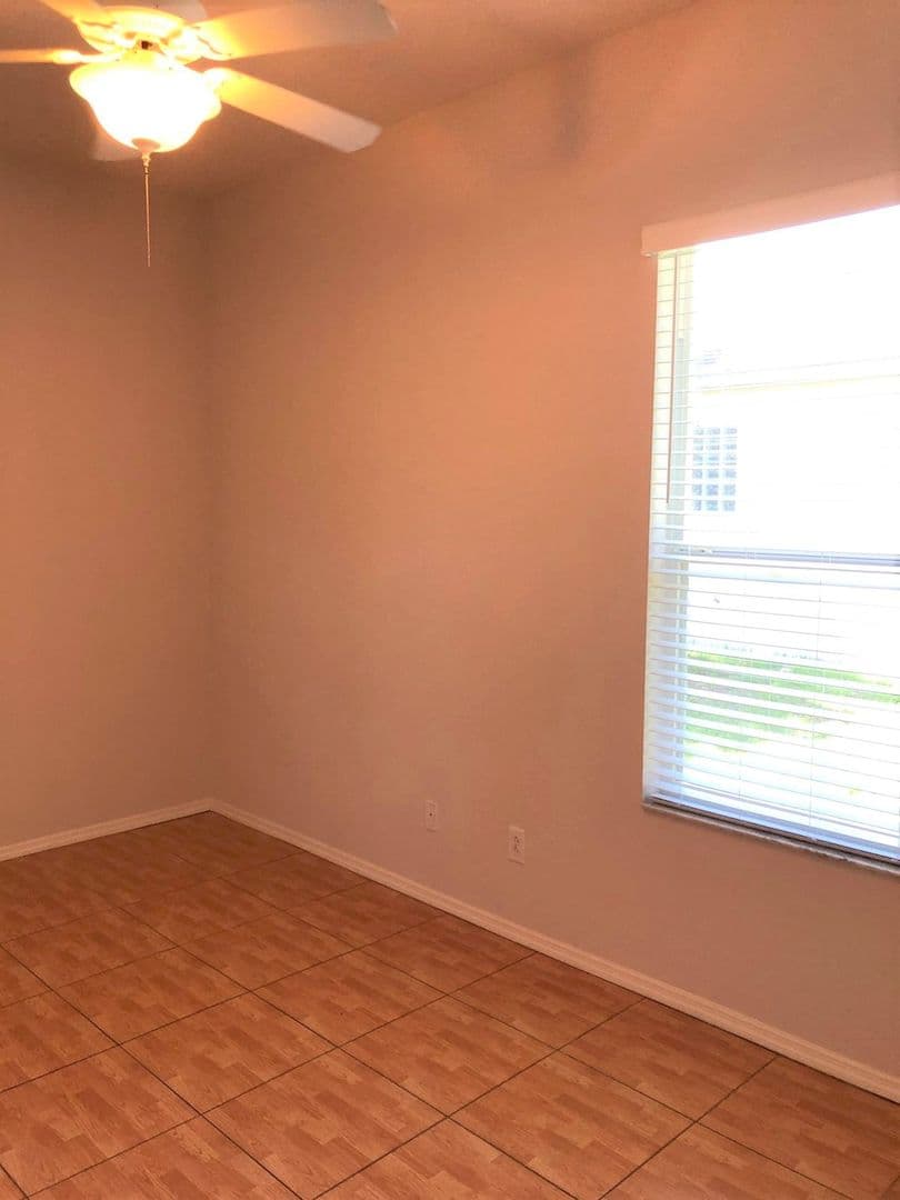 Venice House: 4200 Tennyson Way