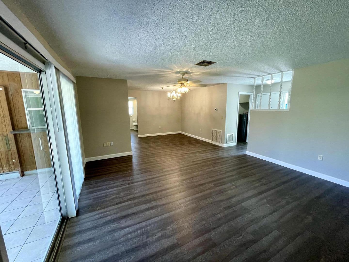 Sarasota House: 2622 Sweetland Ave