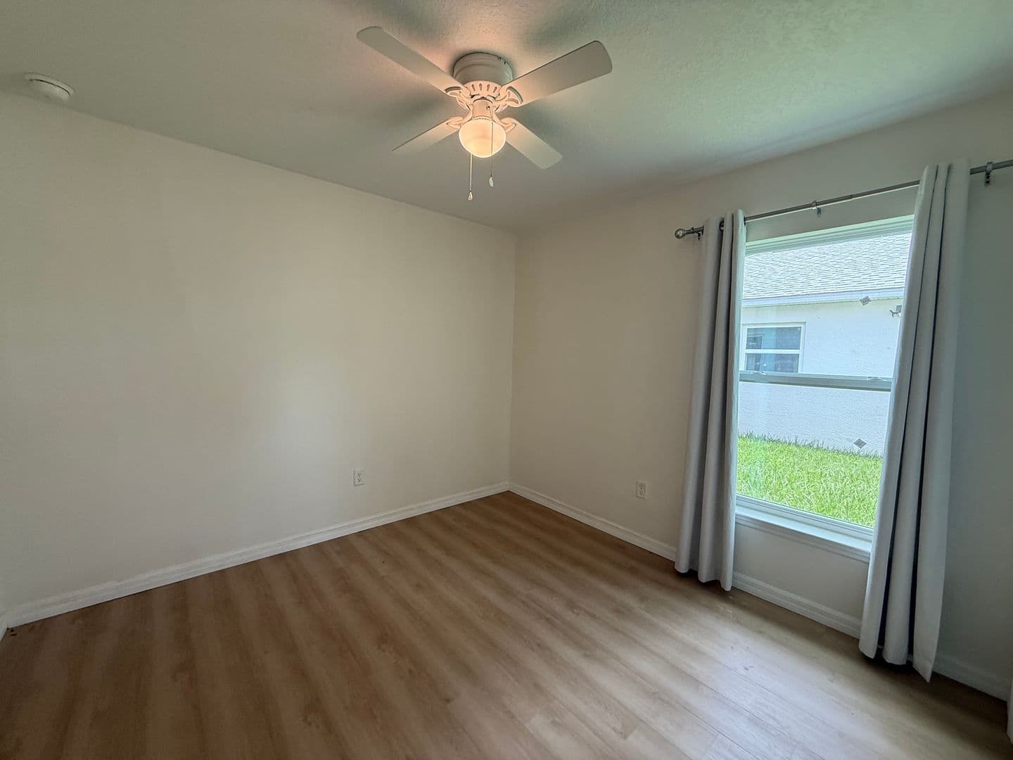 Ocala House: 986 NW 1st St.