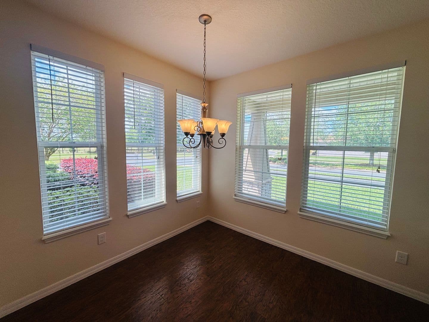 Ocala House: 4859 NW 35th Lane Rd