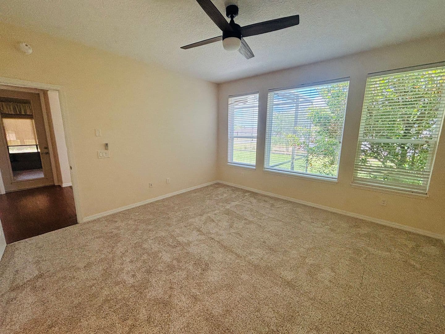 Ocala House: 4859 NW 35th Lane Rd