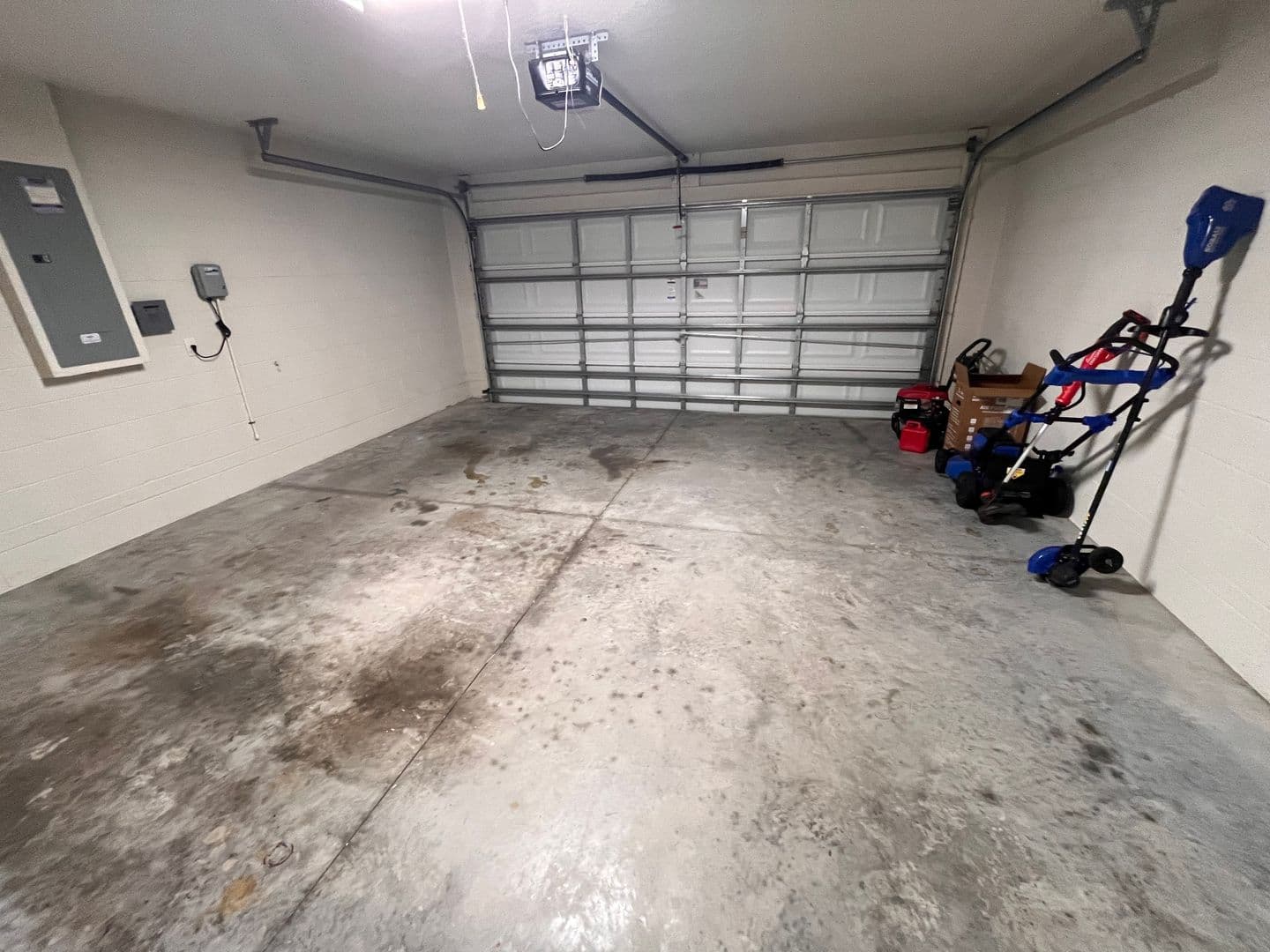 Ocala House: 4146 SW 47th Ct,